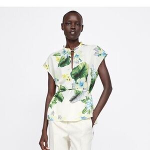 ZARA sleeveless floral blouse. Like new. Size S